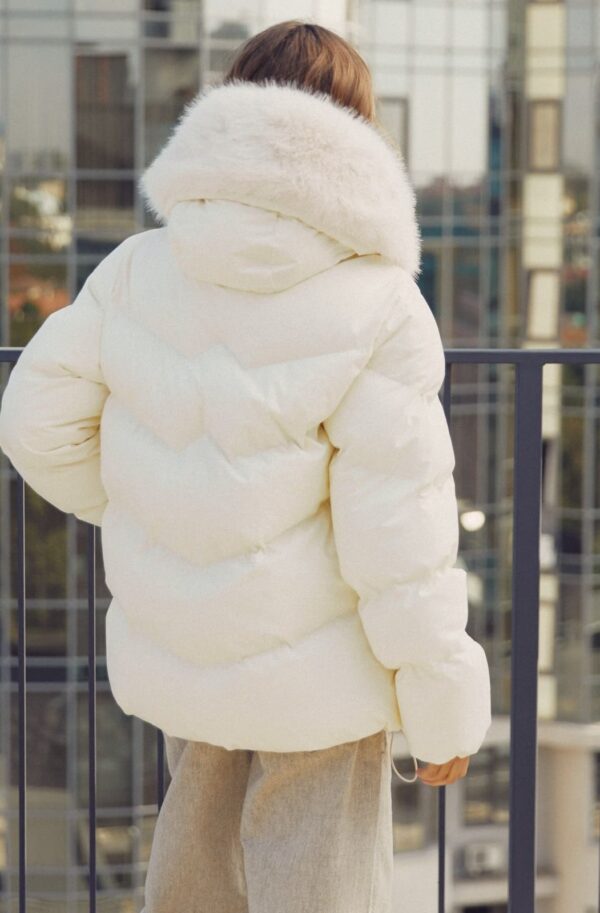 Зимова куртка з вшитим капюшоном молочна | 93064