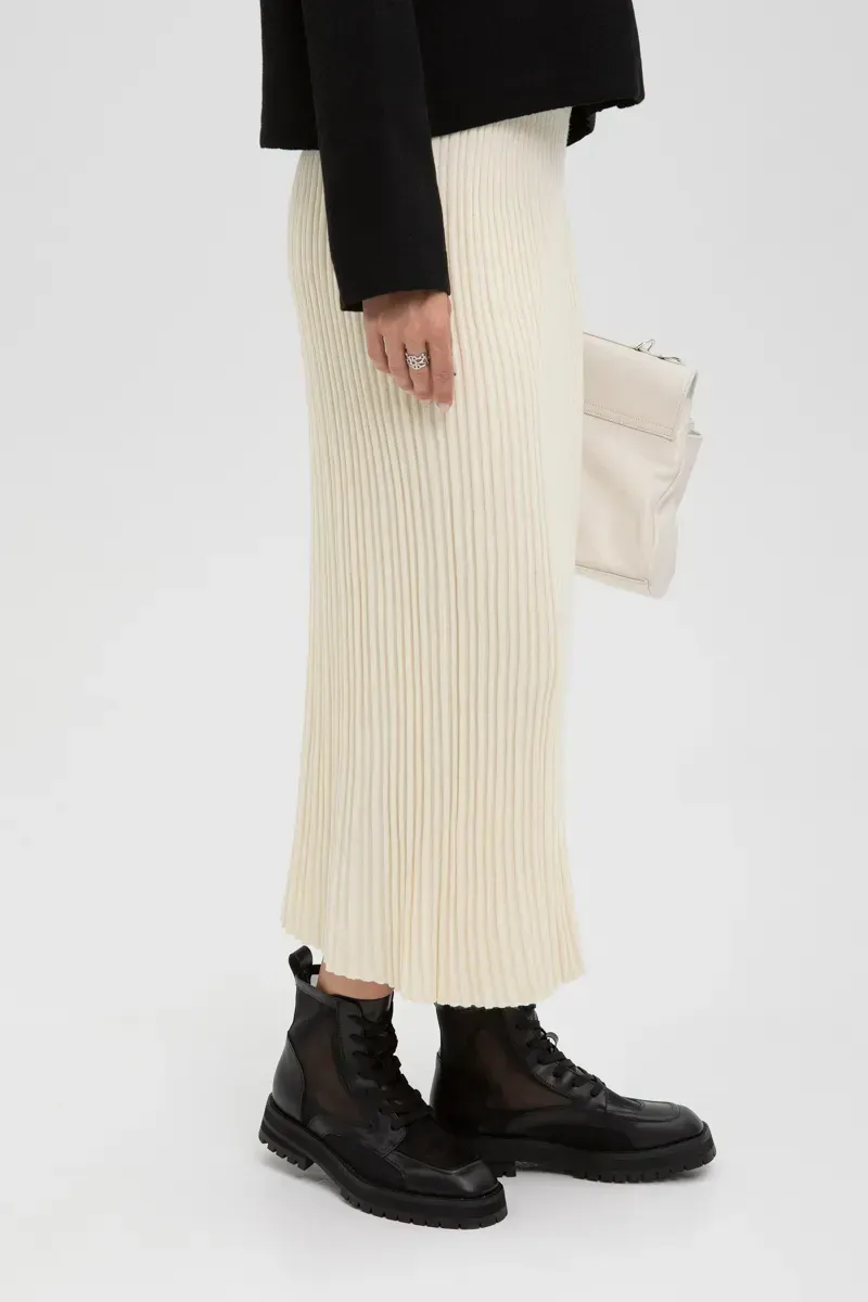 Демісезонна трикотажна спідниця-плісе біла | 93512 Демісезонна трикотажна спідниця-плісе біла | 93512