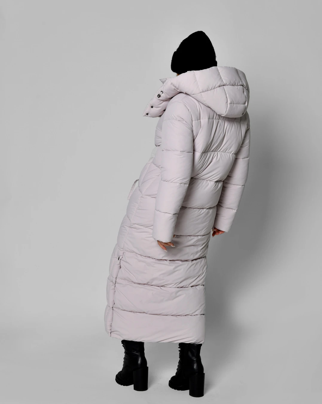 Зимовий довгий пуховик світло-бежевий | 93590 Зимовий довгий пуховик світло-бежевий | 93590