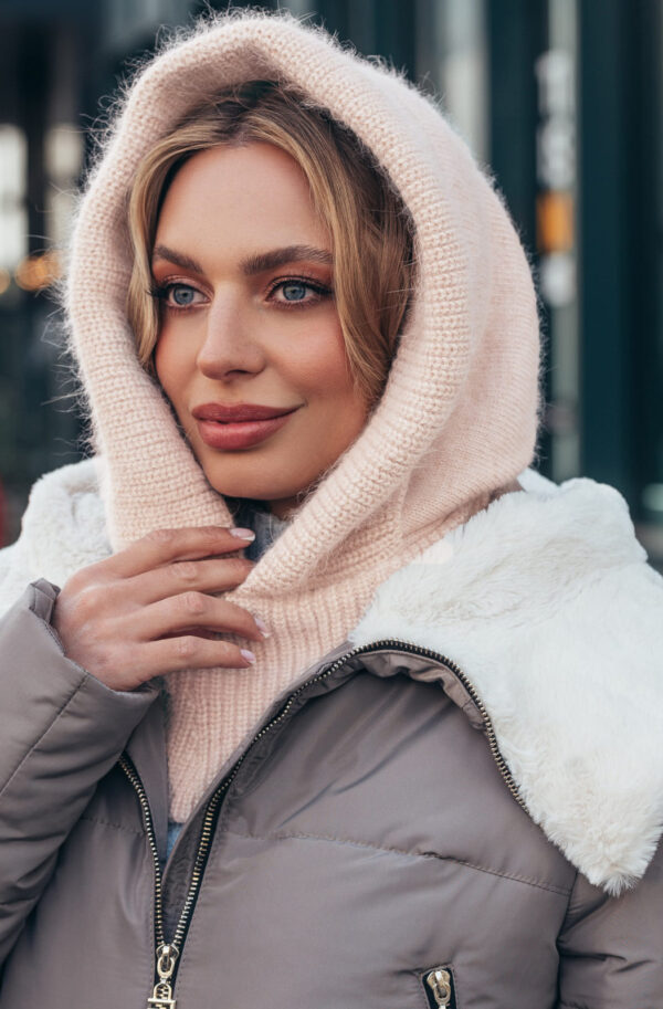 Вовняний капор дрібної в'язки пудровий | 94189