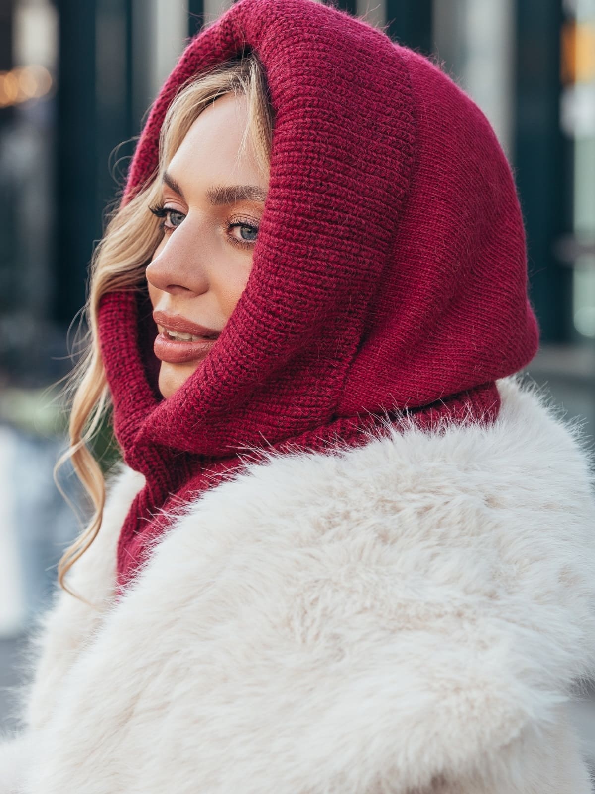 Вовняний капор дрібної в'язки бордовий | 94183