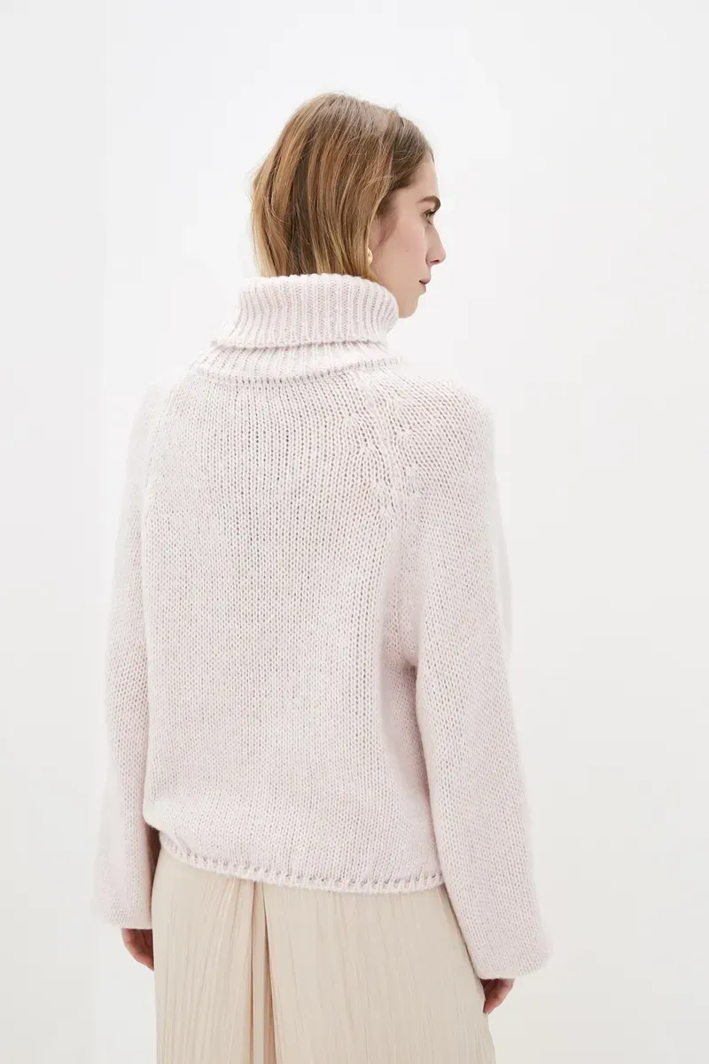 Жіночий напіввовняний светр пудровий | 94363