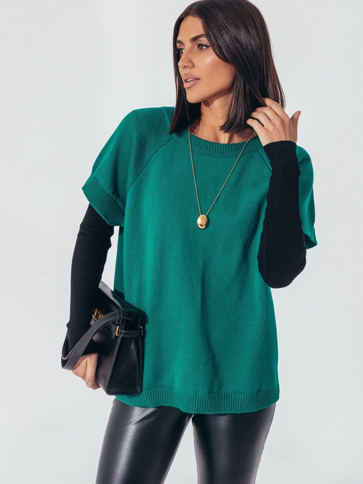 В'язаний напіввовняний жилет зелений | 94546