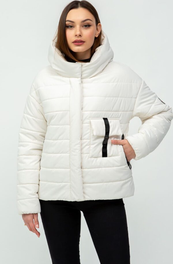 Демісезонна куртка з вшитим капюшоном молочна | 95639
