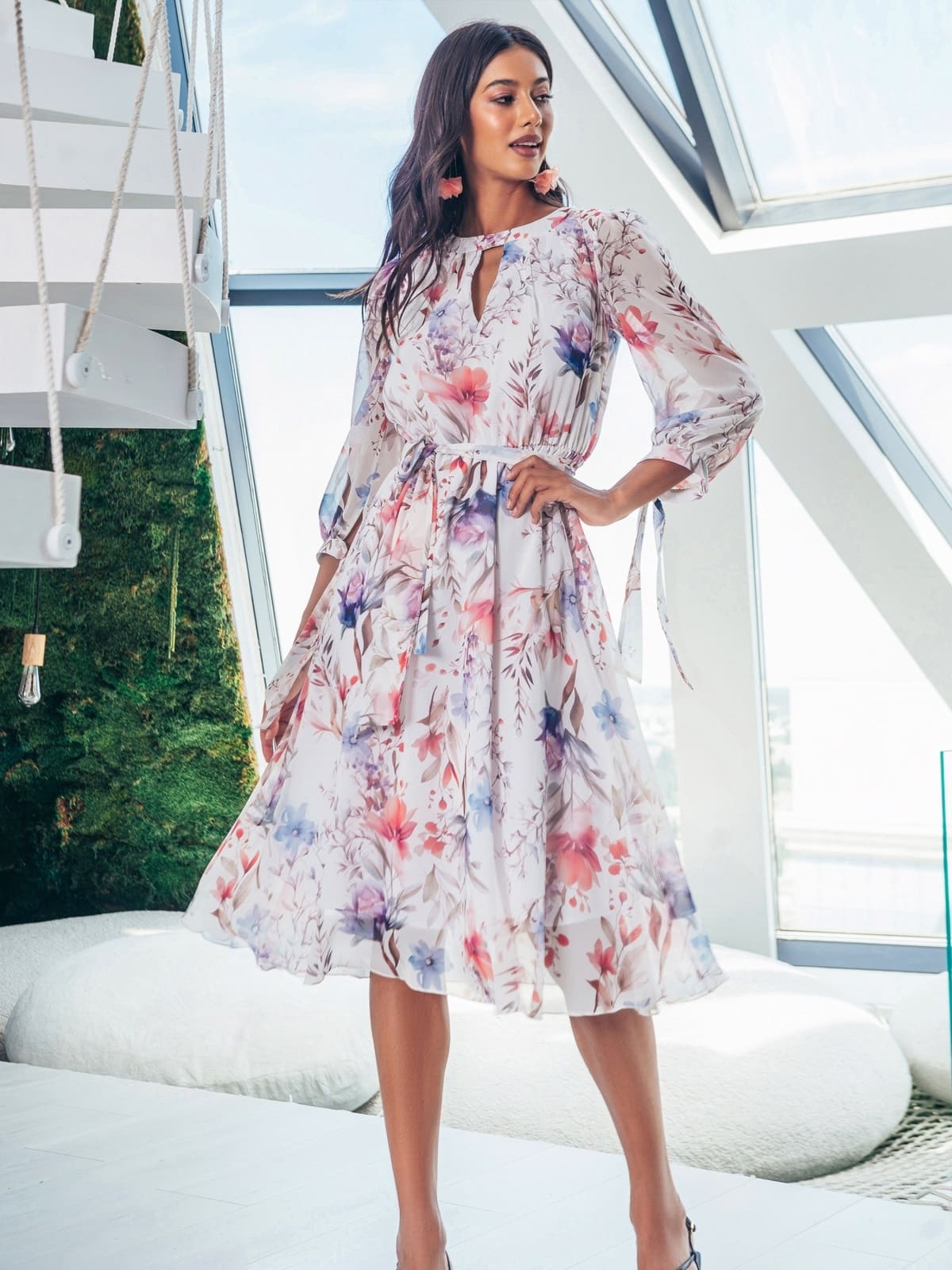 Біла шифонова розкльошена сукня в принт | 94987 Біла шифонова розкльошена сукня в принт | 94987