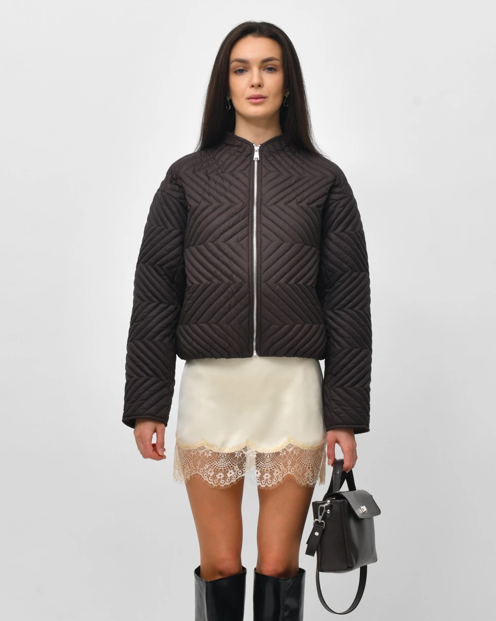 Коротка стьобана демісезонна куртка коричнева | 95148 Коротка стьобана демісезонна куртка коричнева | 95148