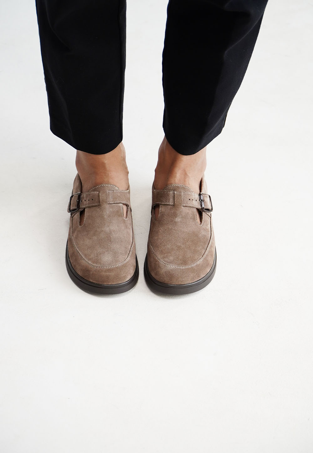 Замшеві туфлі з широким носком коричневі | 95288