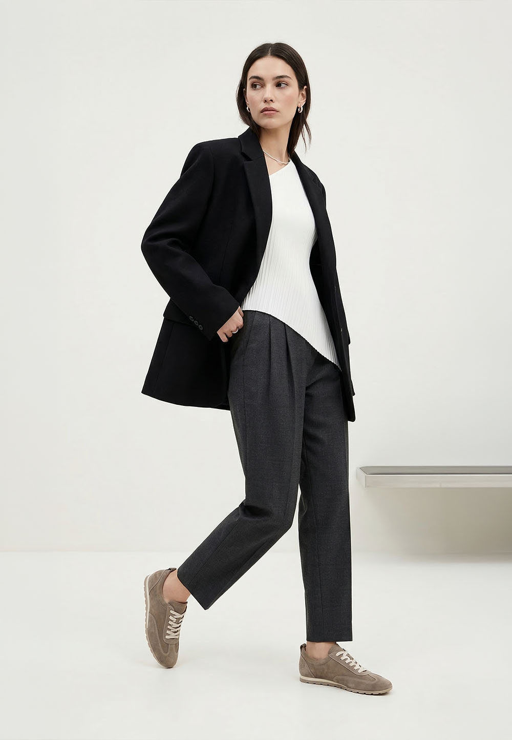 Жіночі замшеві кеди темно-бежевого кольору | 95490 Жіночі замшеві кеди темно-бежевого кольору | 95490