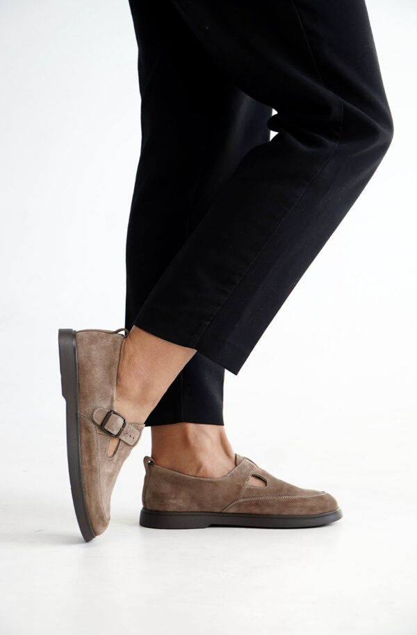 Замшеві туфлі з широким носком коричневі | 95288