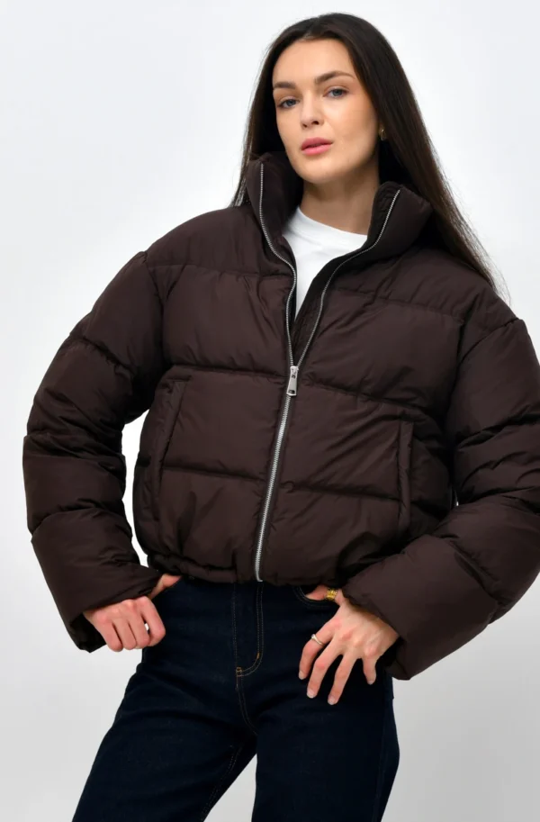 Демісезонна коротка пухова куртка коричнева | 95650