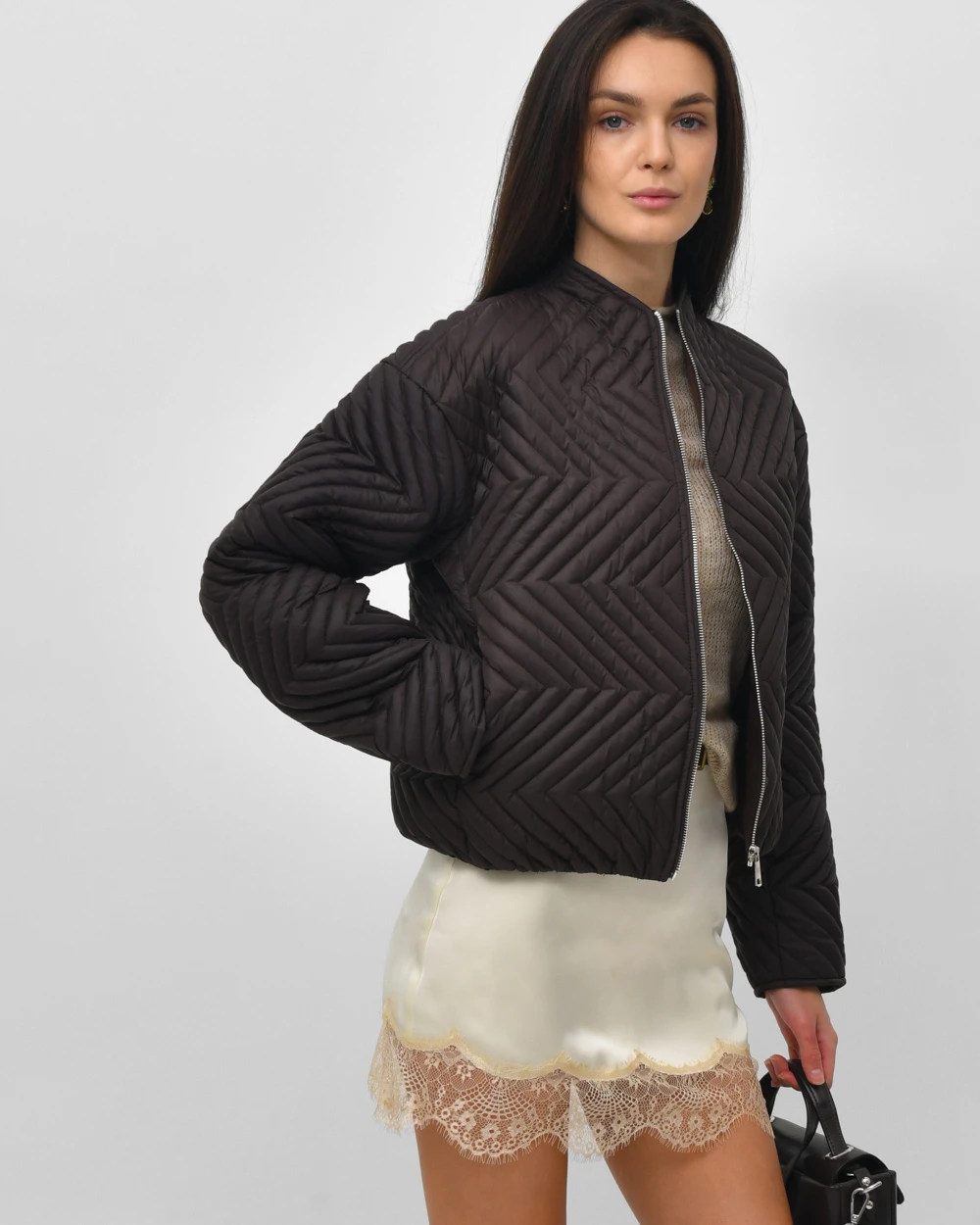 Коротка стьобана демісезонна куртка коричнева | 95148 Коротка стьобана демісезонна куртка коричнева | 95148