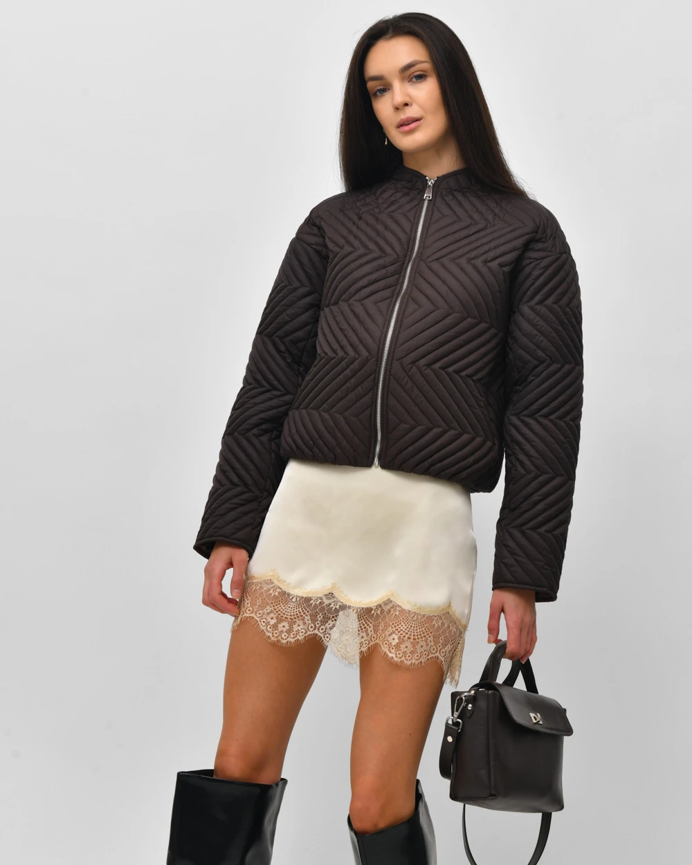 Коротка стьобана демісезонна куртка коричнева | 95148 Коротка стьобана демісезонна куртка коричнева | 95148