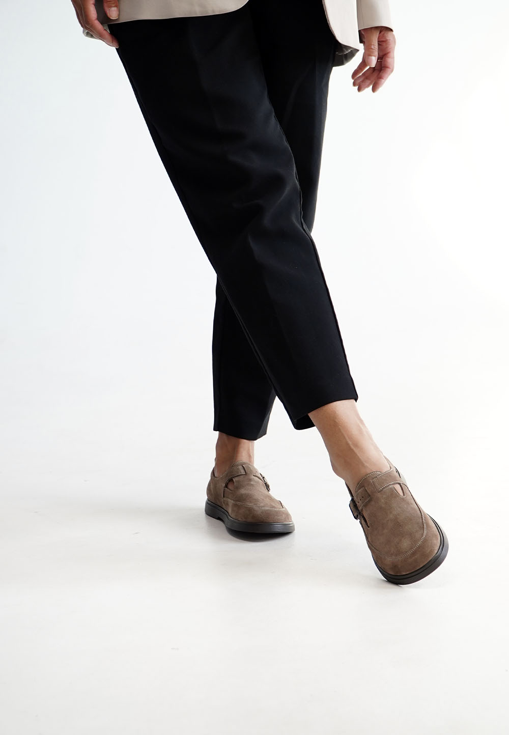 Замшеві туфлі з широким носком коричневі | 95288