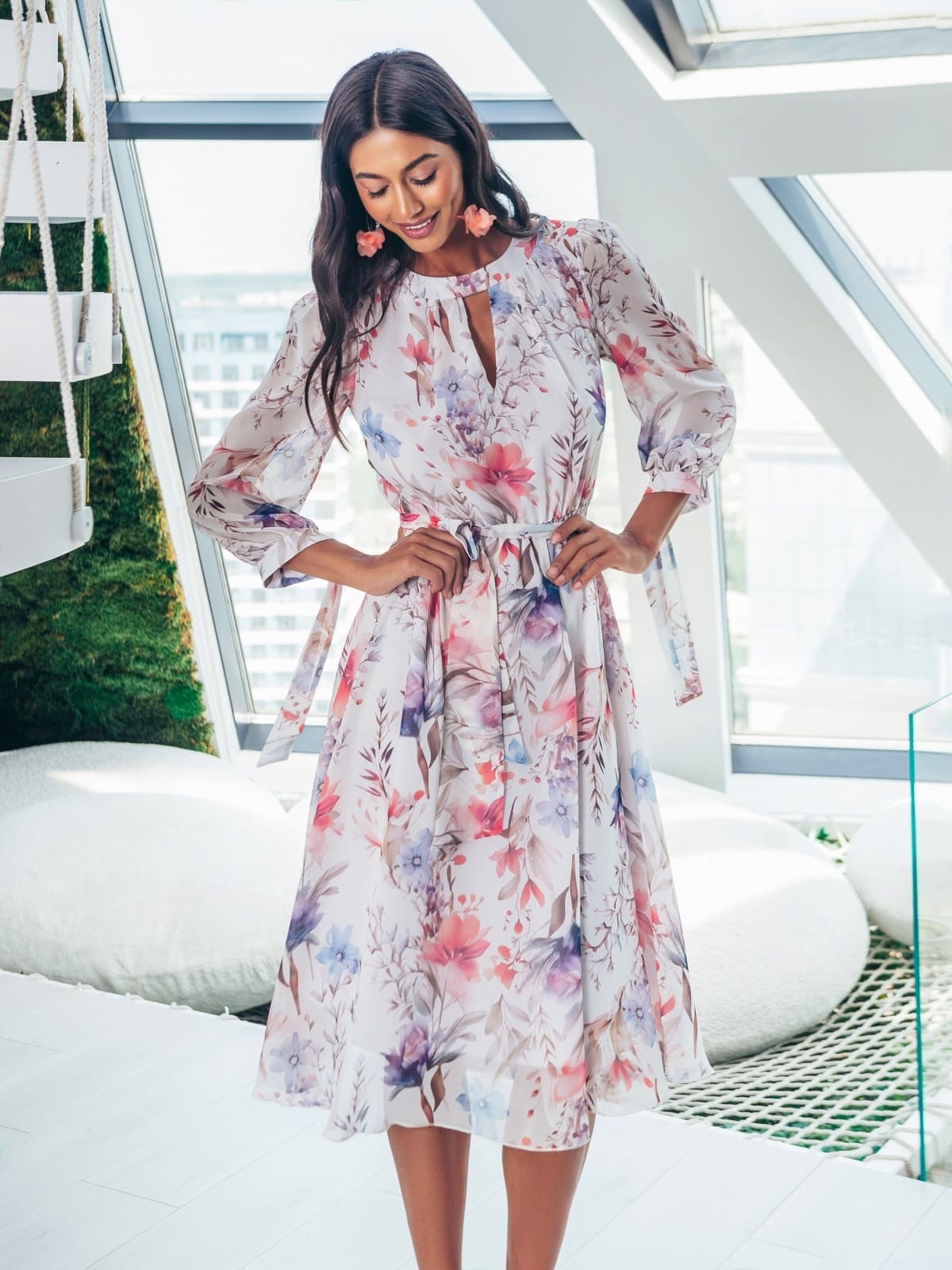 Біла шифонова розкльошена сукня в принт | 94987 Біла шифонова розкльошена сукня в принт | 94987