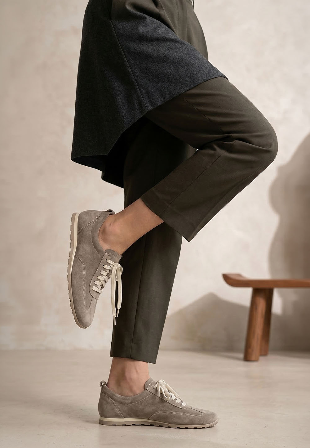 Жіночі замшеві кеди темно-бежевого кольору | 95490 Жіночі замшеві кеди темно-бежевого кольору | 95490