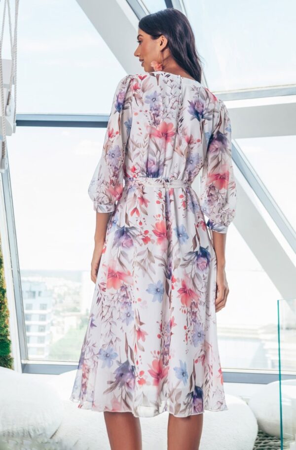 Біла шифонова розкльошена сукня в принт | 94987