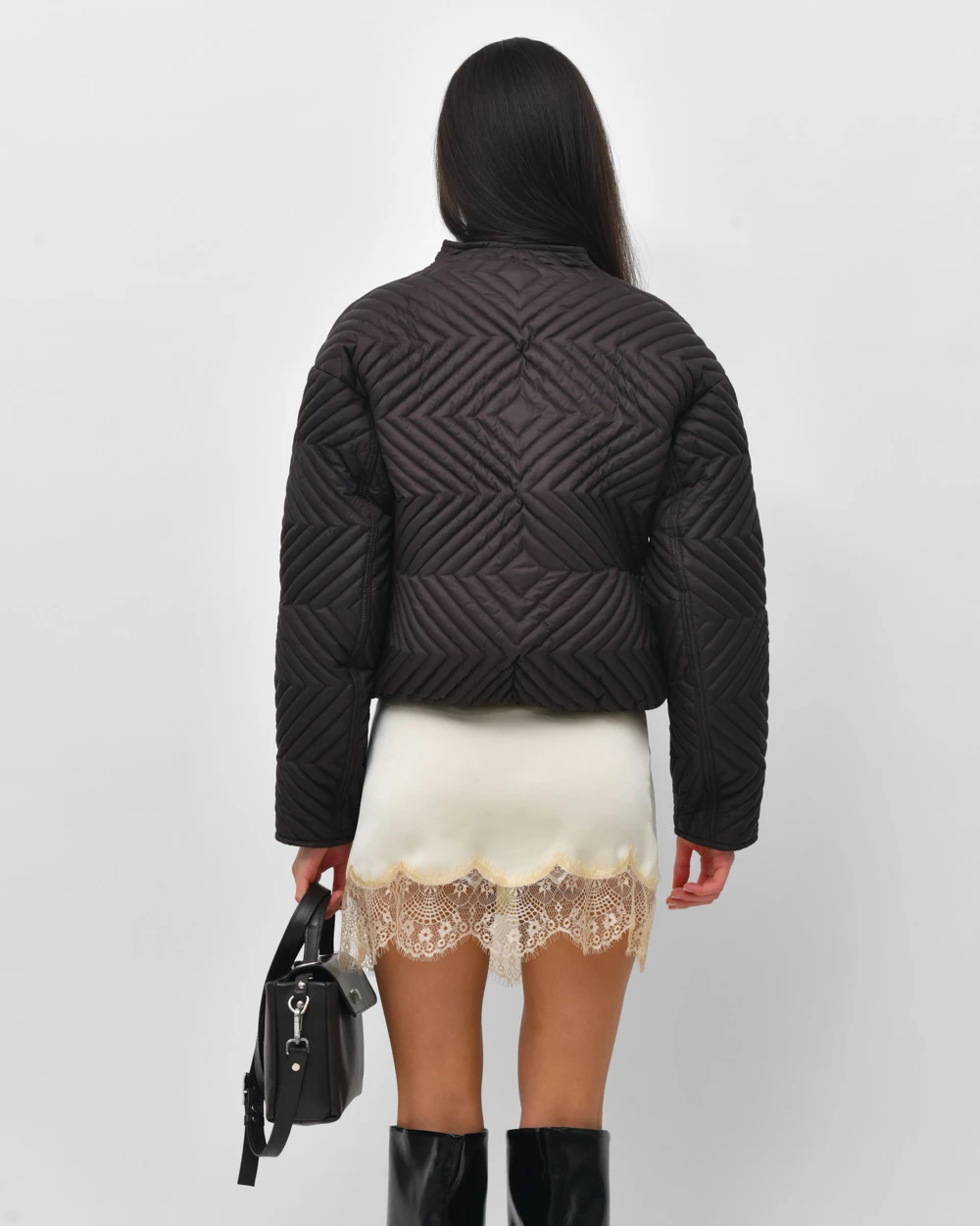 Коротка стьобана демісезонна куртка коричнева | 95148 Коротка стьобана демісезонна куртка коричнева | 95148