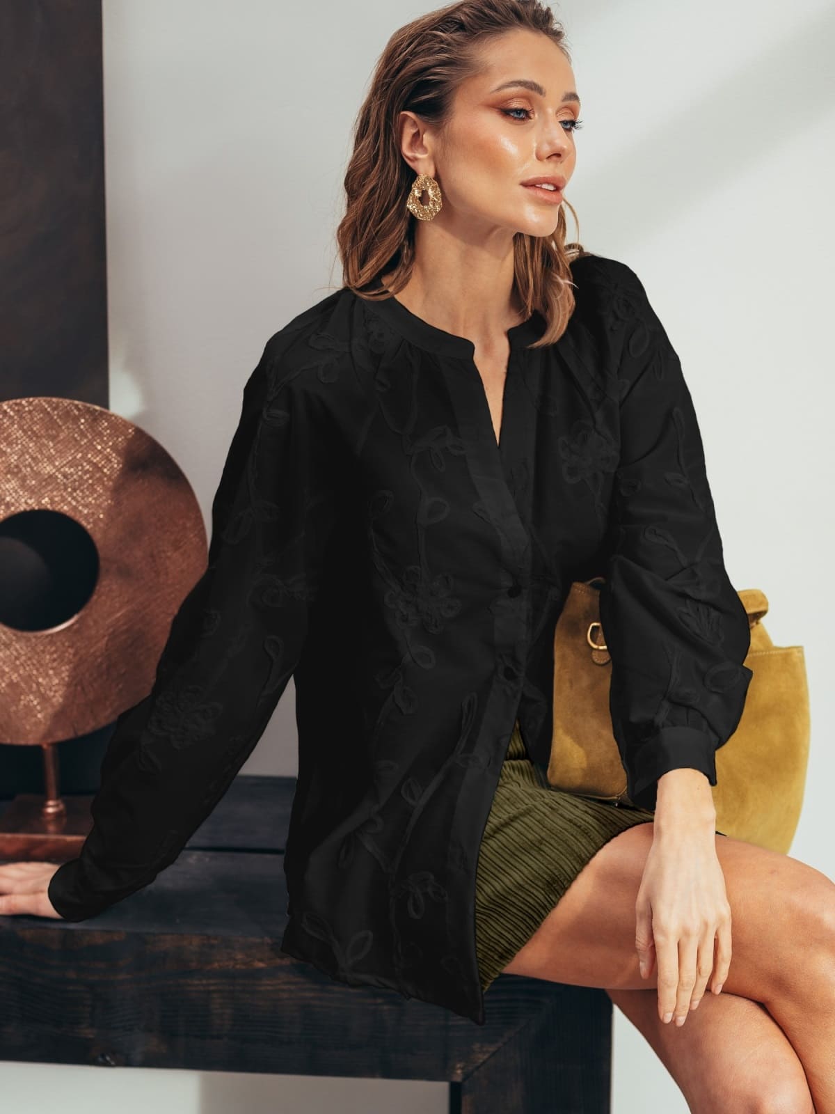 Бавовняна сорочка з декором-візерунком чорна | 95835