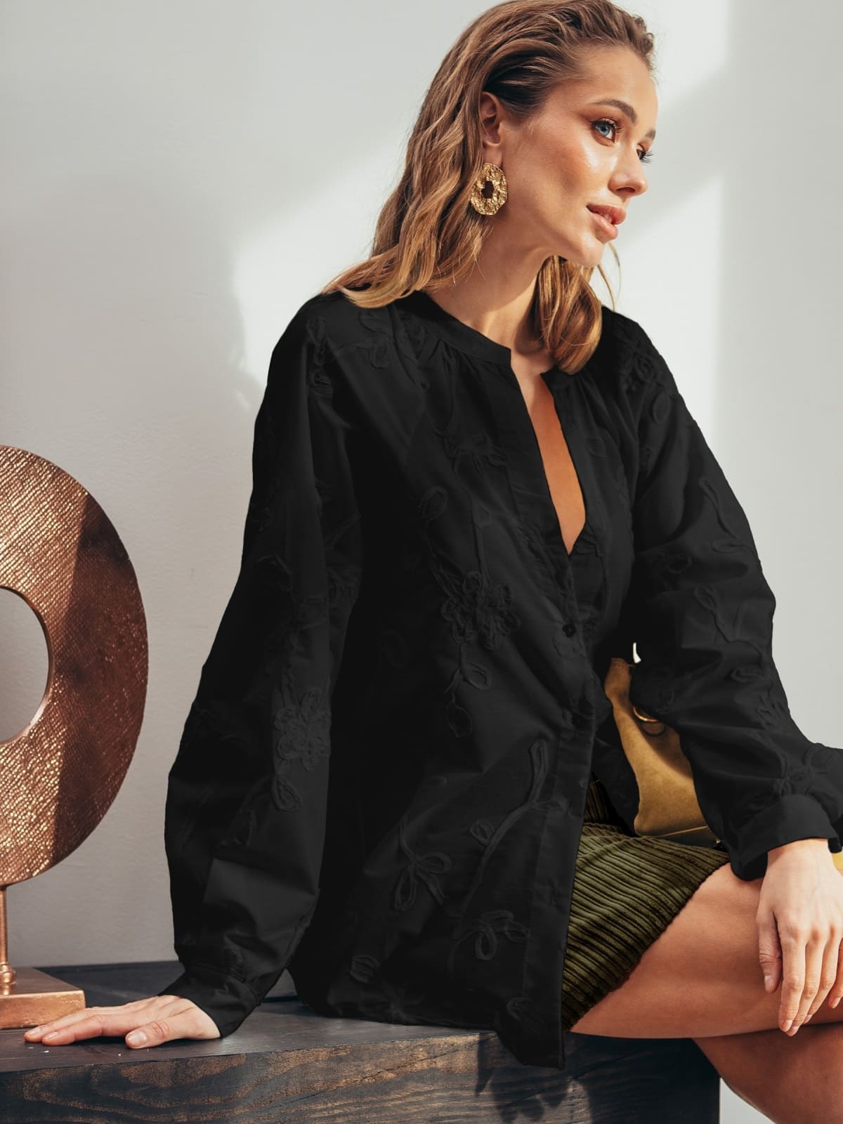 Бавовняна сорочка з декором-візерунком чорна | 95835