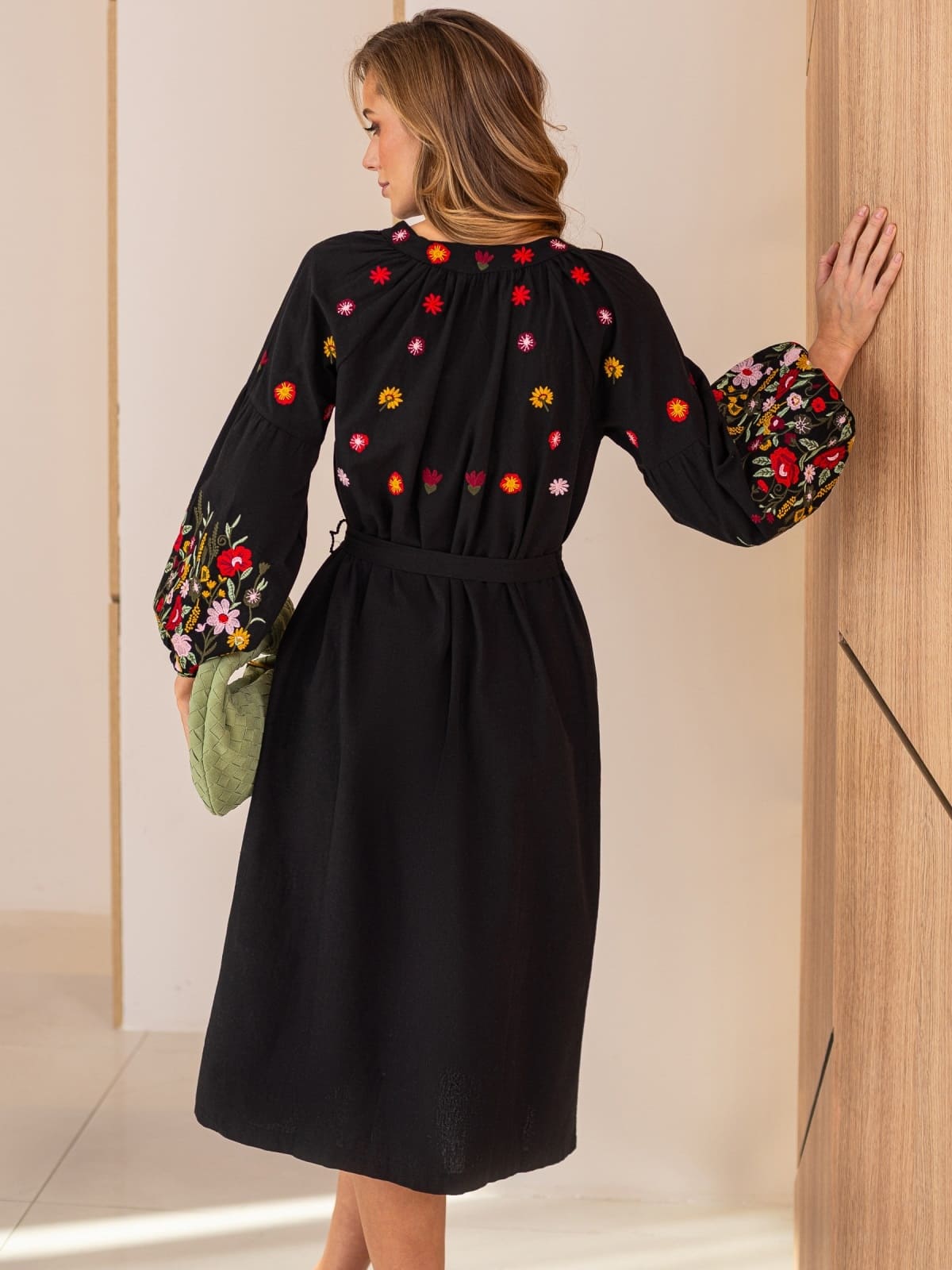 Літня бавовняна сукня-вишиванка чорна | 95927