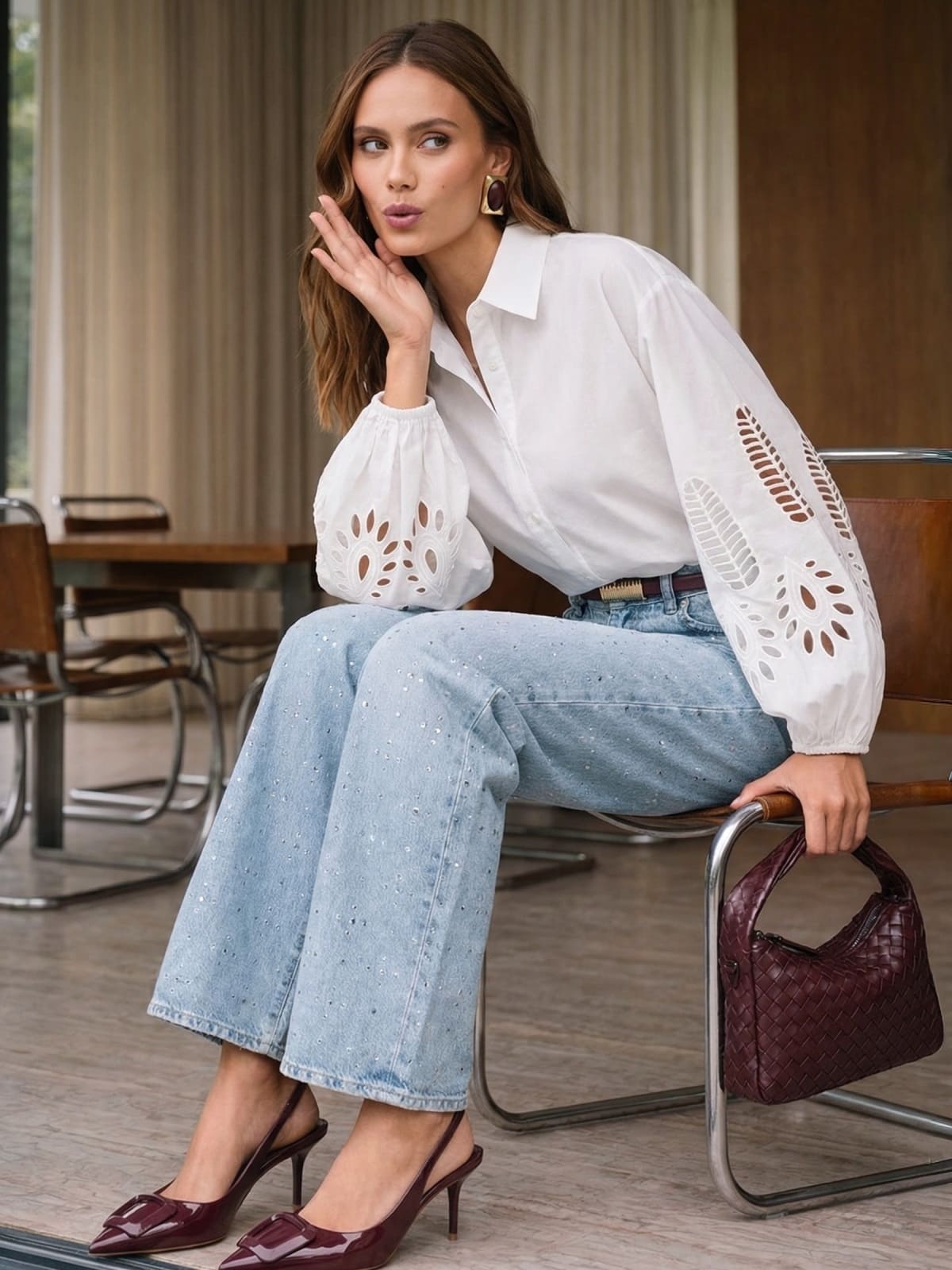 Жіноча сорочка з ажурною перфорацією біла | 95842