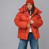 Зимовий пуховик oversize у смужку червоний | 100732 12 Зимовий пуховик oversize у смужку червоний | 100732