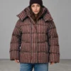 Зимовий пуховик oversize у смужку коричневий | 100845