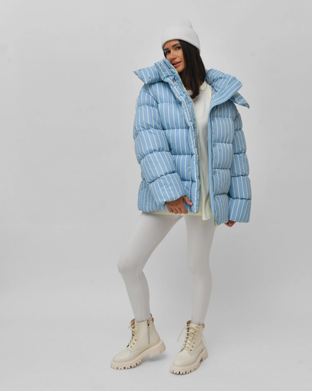 Зимовий пуховик oversize у смужку блакитний | 100679