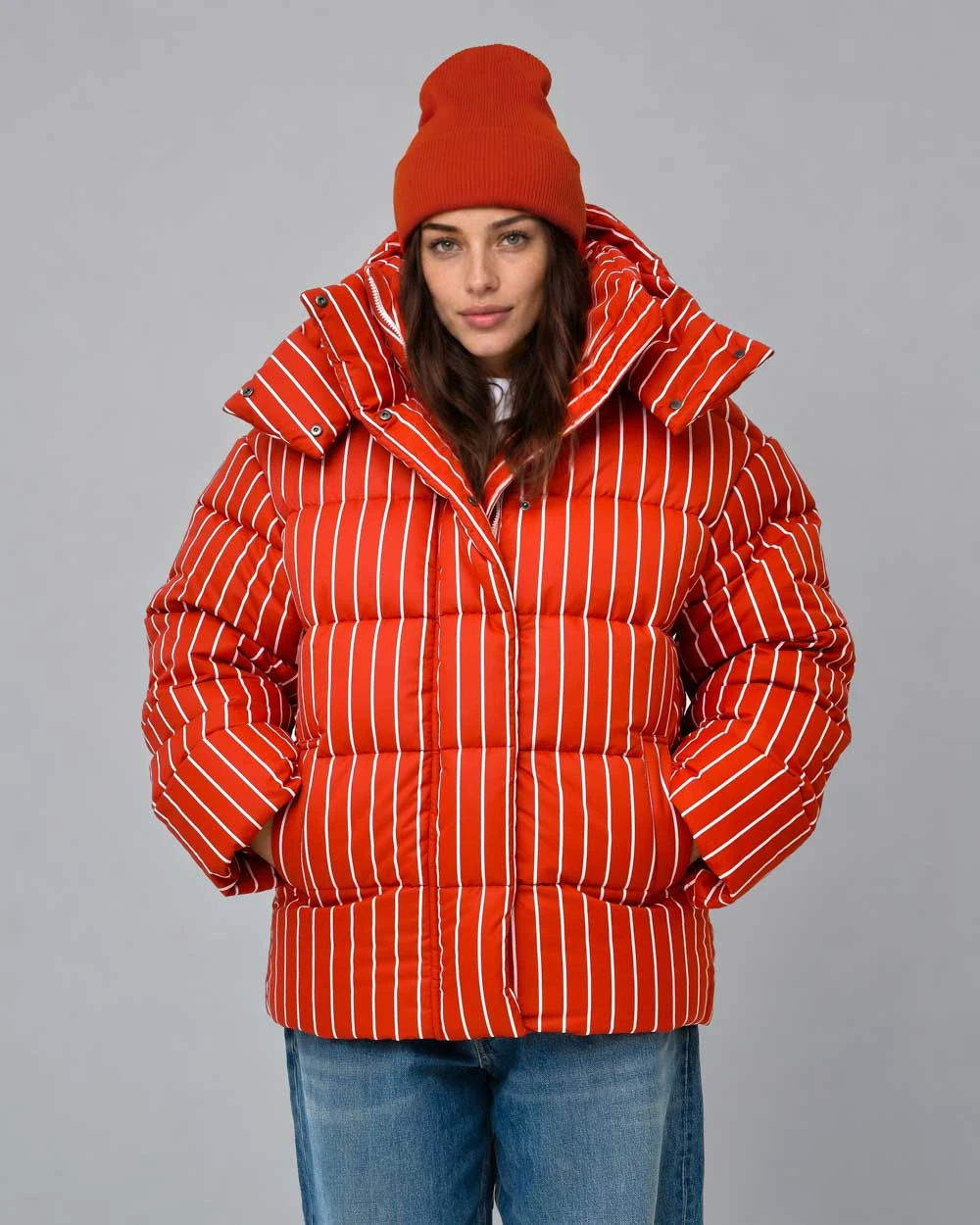 Зимовий пуховик oversize у смужку червоний | 100732 1 Зимовий пуховик oversize у смужку червоний | 100732